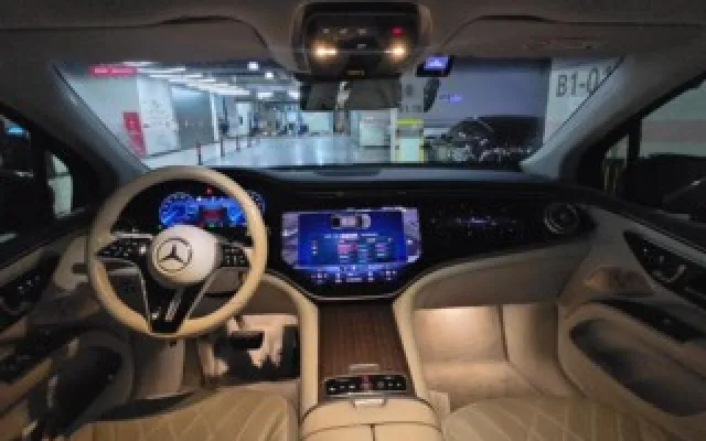벤츠 EQS 2023/07 107,418km